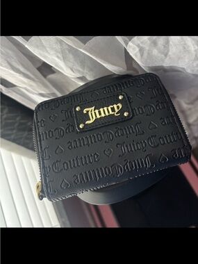 Juicy Couture Black Zip Wallet